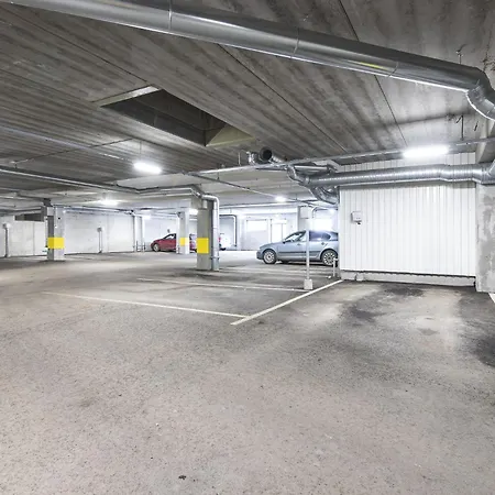 아파트 Saunallinen Kaksio Autohallipaikalla 쿠오피오